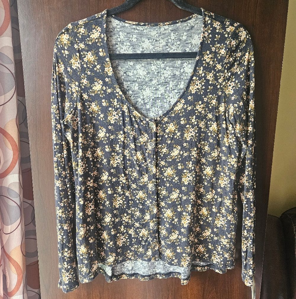American Eagle Floral Long Sleeve Women's Top Size Medium